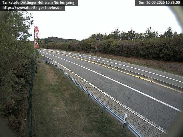 Archiv Foto Webcam Blick zur Nürburg