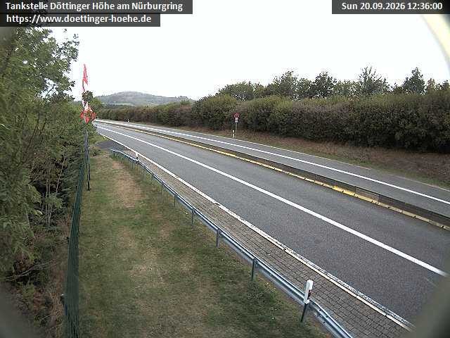 Archiv Foto Webcam Blick zur Nürburg