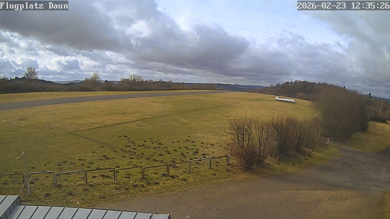 Archiv Foto Webcam Daun - Flugplatz