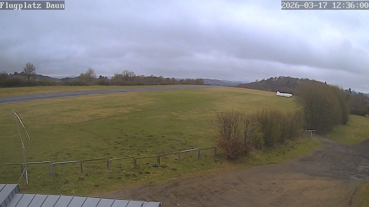 Archiv Foto Webcam Daun - Flugplatz