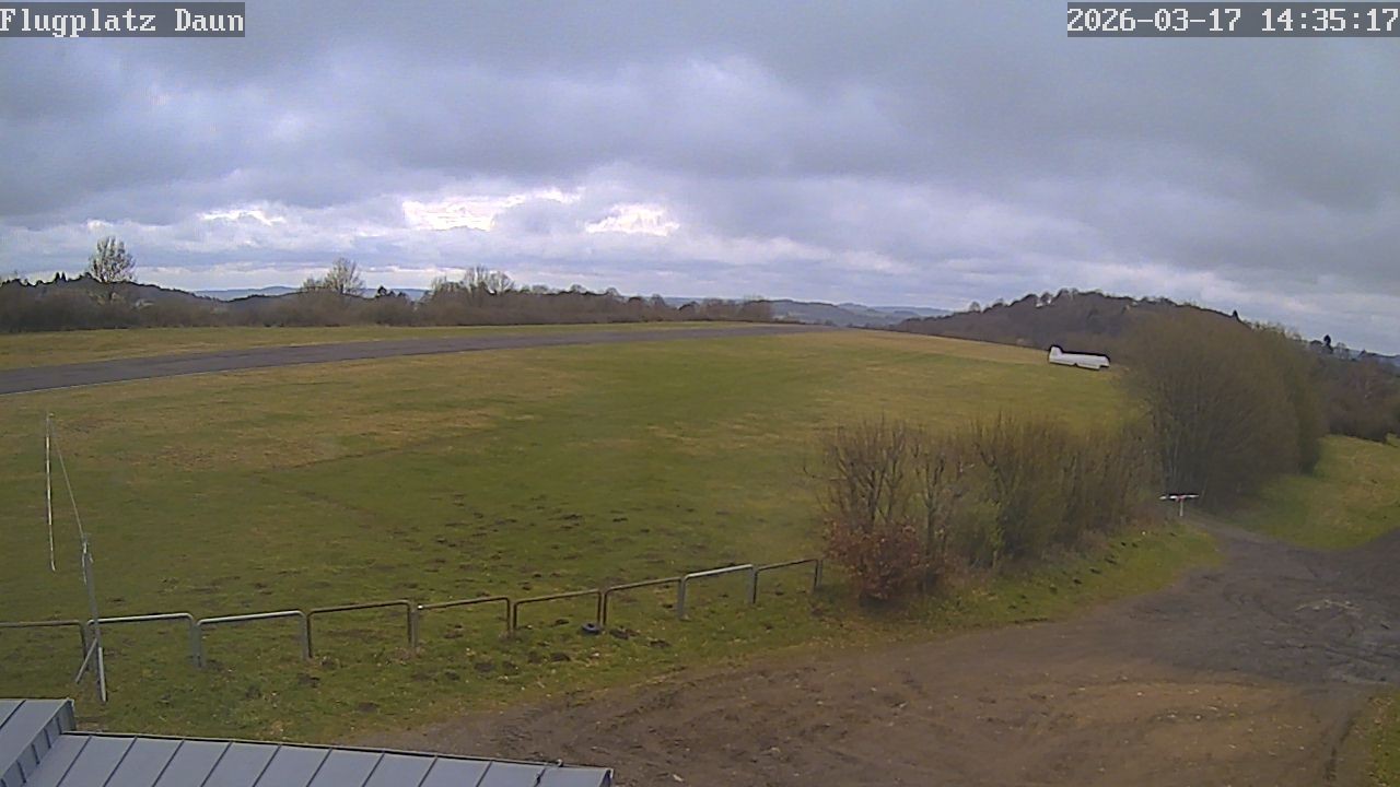 Archiv Foto Webcam Daun - Flugplatz