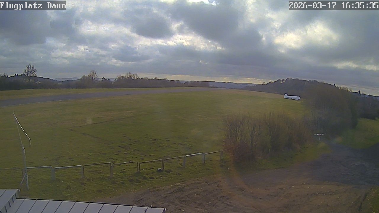 Archived image Webcam Daun, Airfield