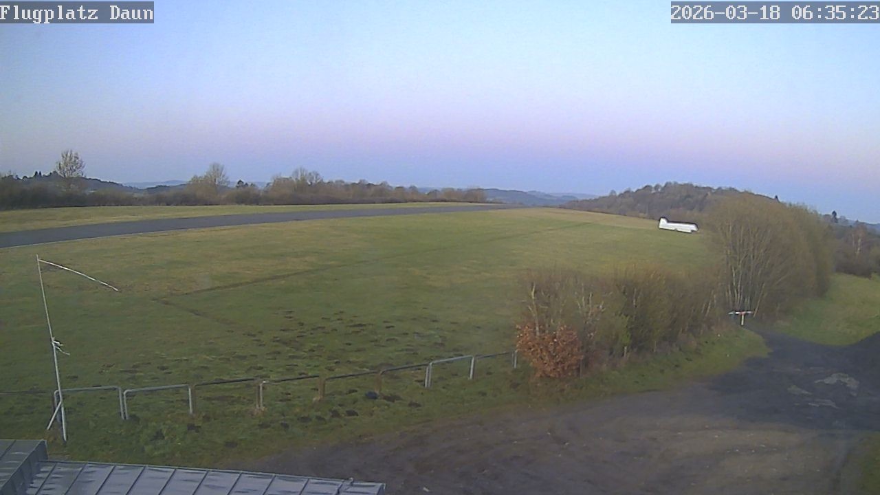Archiv Foto Webcam Daun - Flugplatz