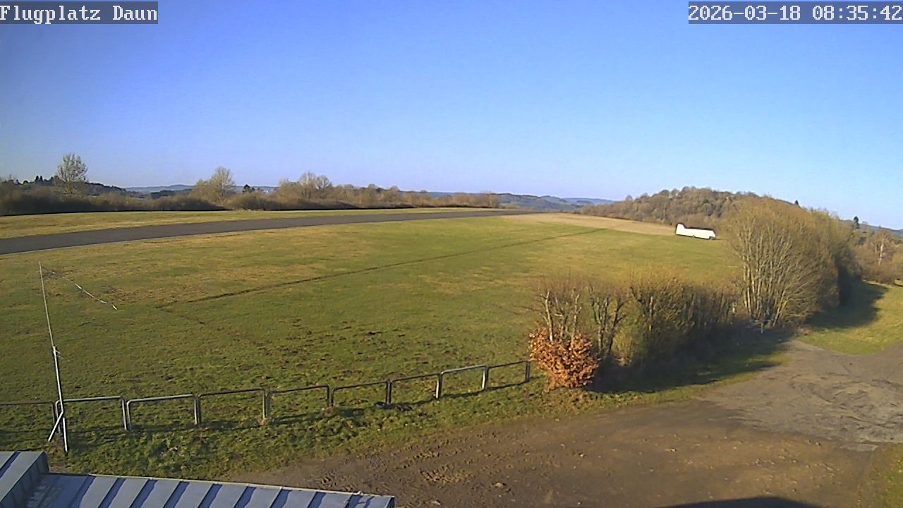 Archiv Foto Webcam Daun - Flugplatz