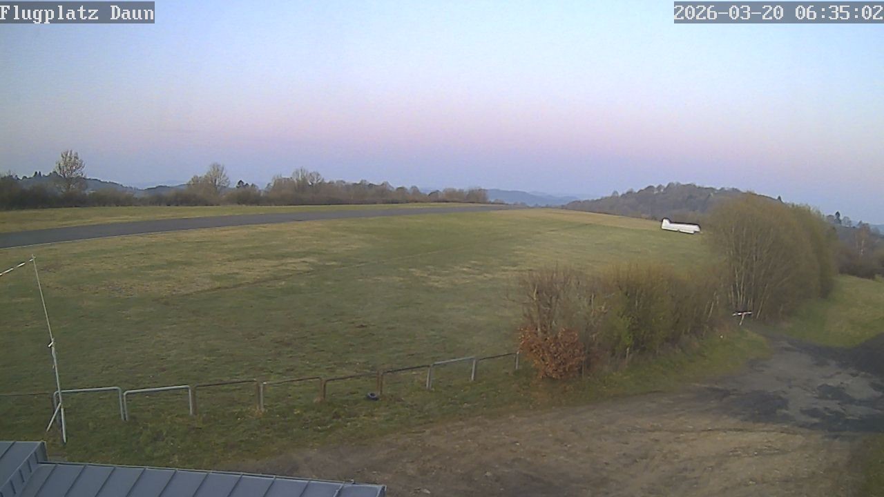 Archiv Foto Webcam Daun - Flugplatz