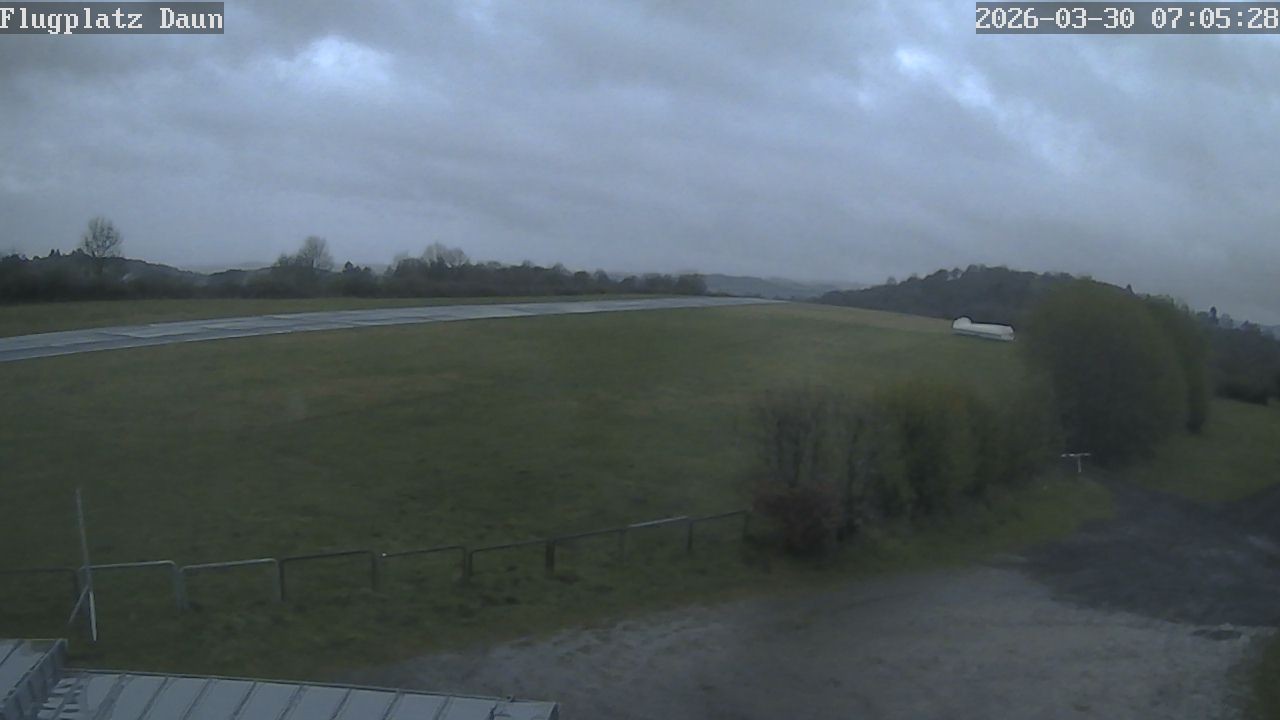 Archiv Foto Webcam Daun - Flugplatz