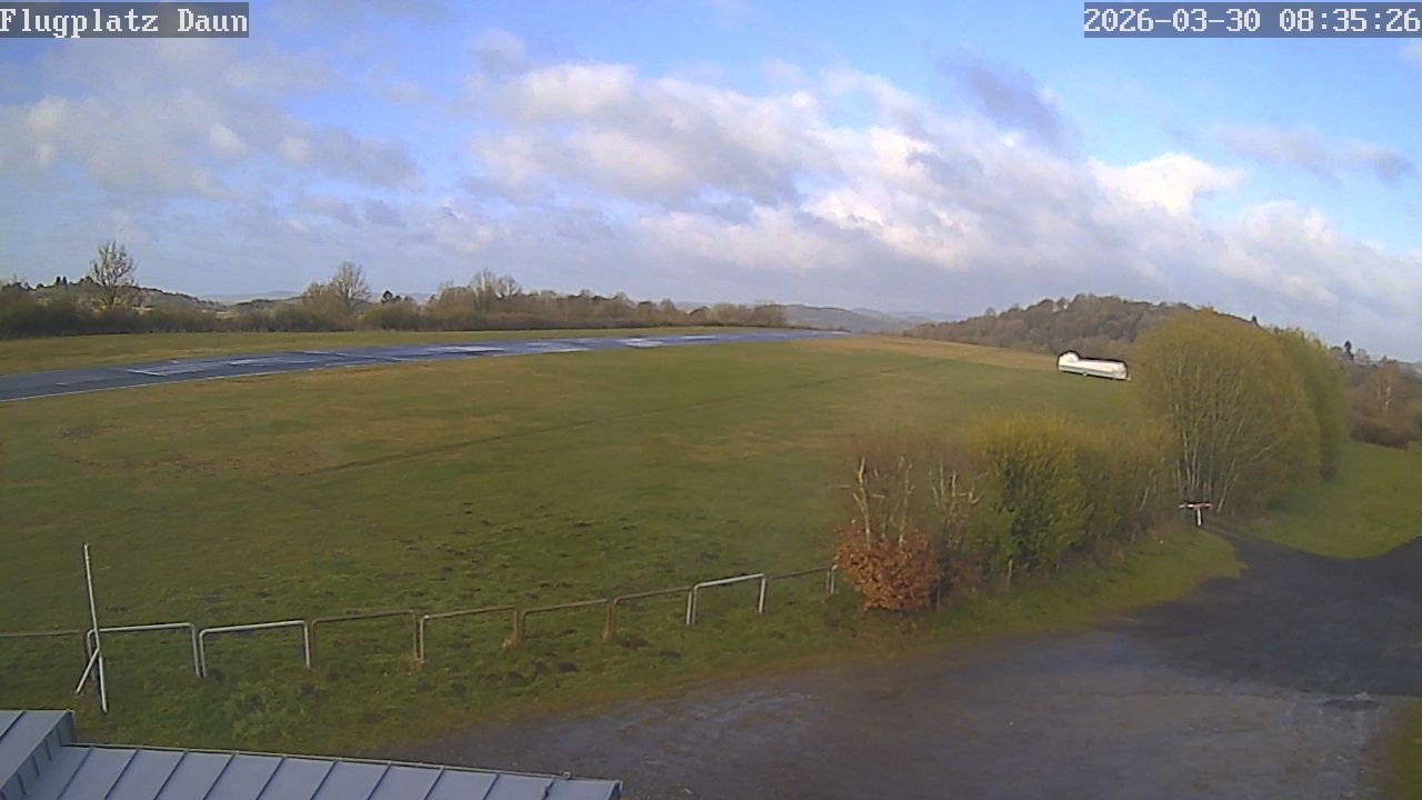 Archiv Foto Webcam Daun - Flugplatz