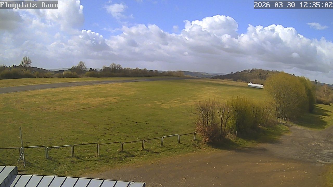 Archiv Foto Webcam Daun - Flugplatz