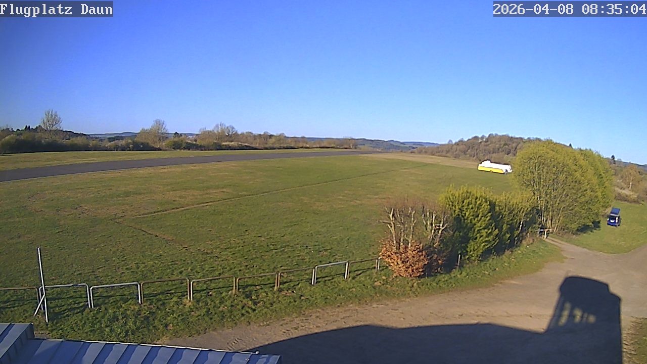 Archiv Foto Webcam Daun - Flugplatz