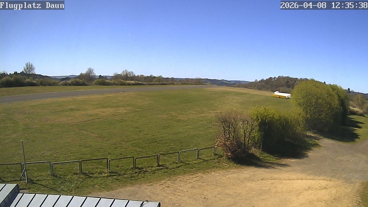 Archiv Foto Webcam Daun - Flugplatz