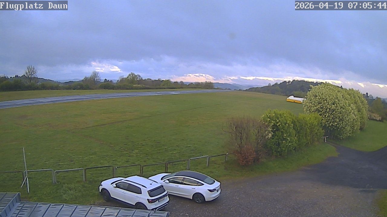 Archiv Foto Webcam Daun - Flugplatz