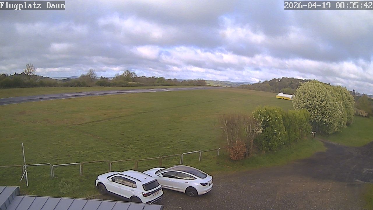 Archiv Foto Webcam Daun - Flugplatz