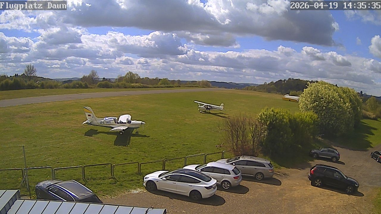 Archiv Foto Webcam Daun - Flugplatz