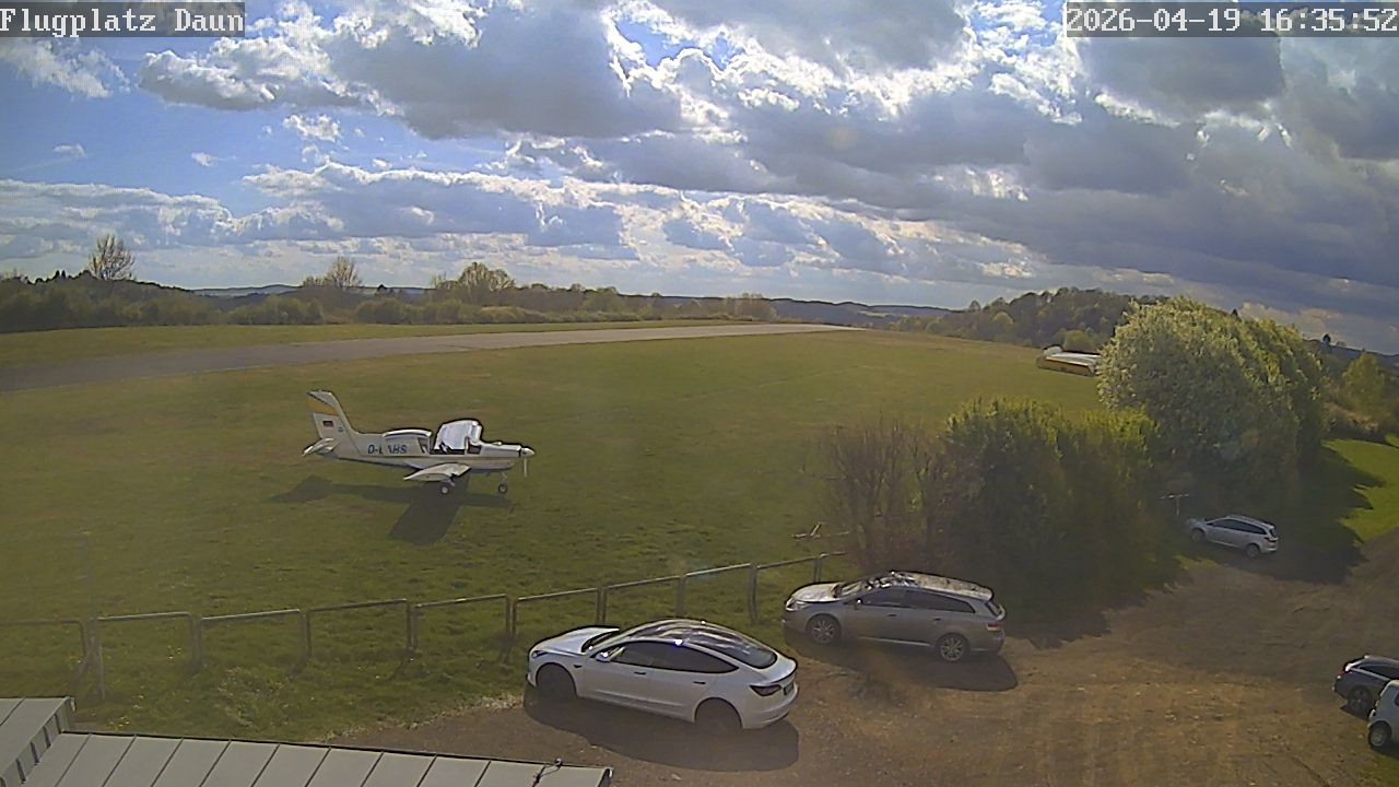 Archiv Foto Webcam Daun - Flugplatz