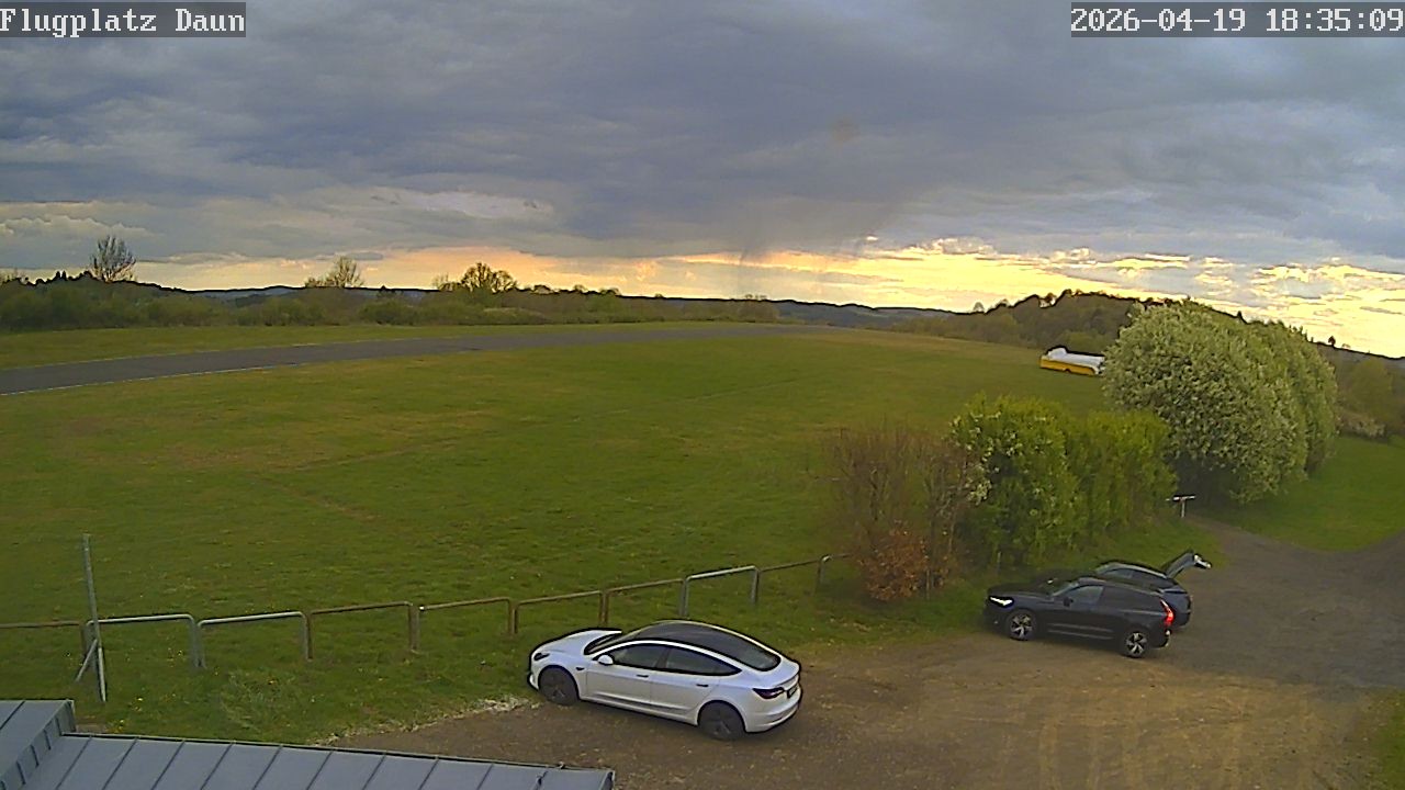 Archiv Foto Webcam Daun - Flugplatz