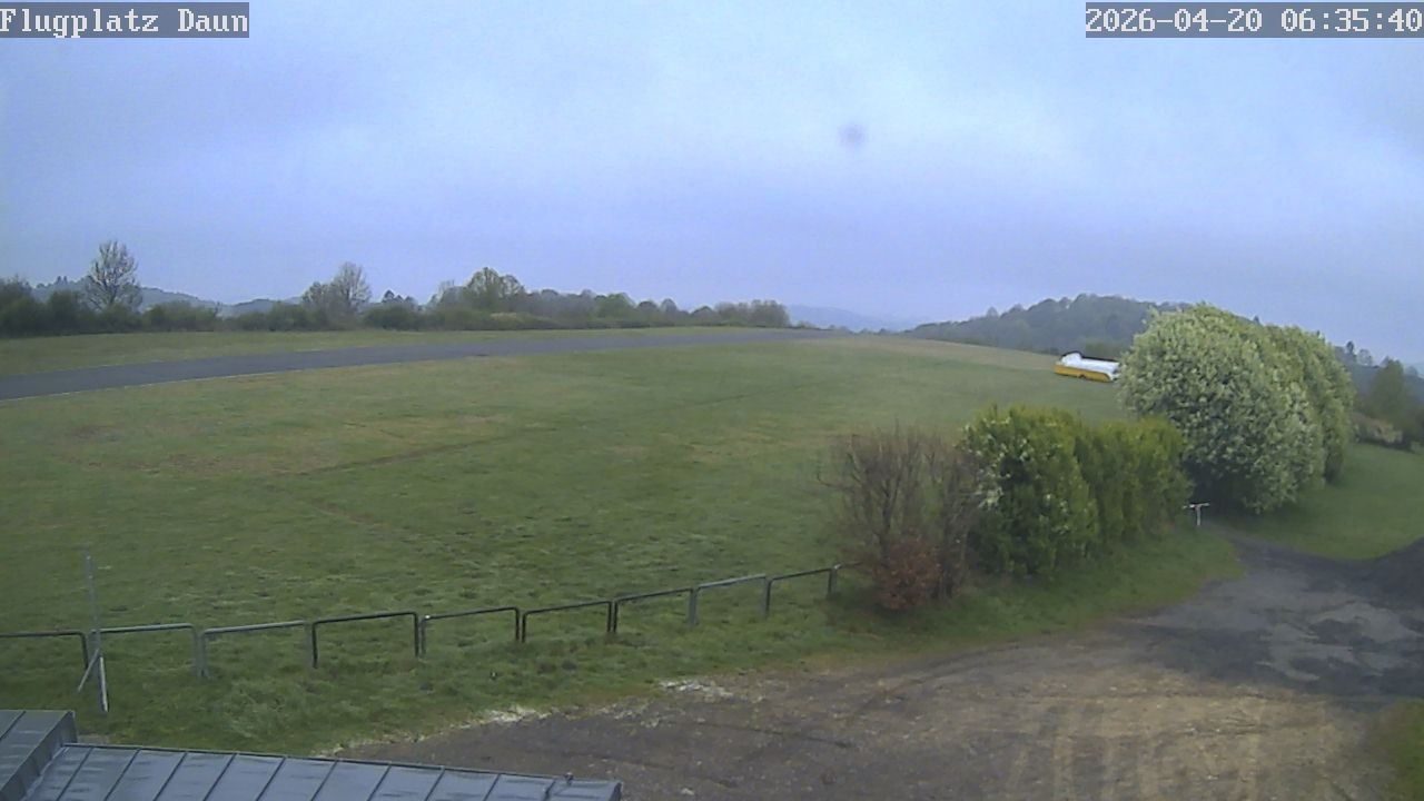 Archiv Foto Webcam Daun - Flugplatz