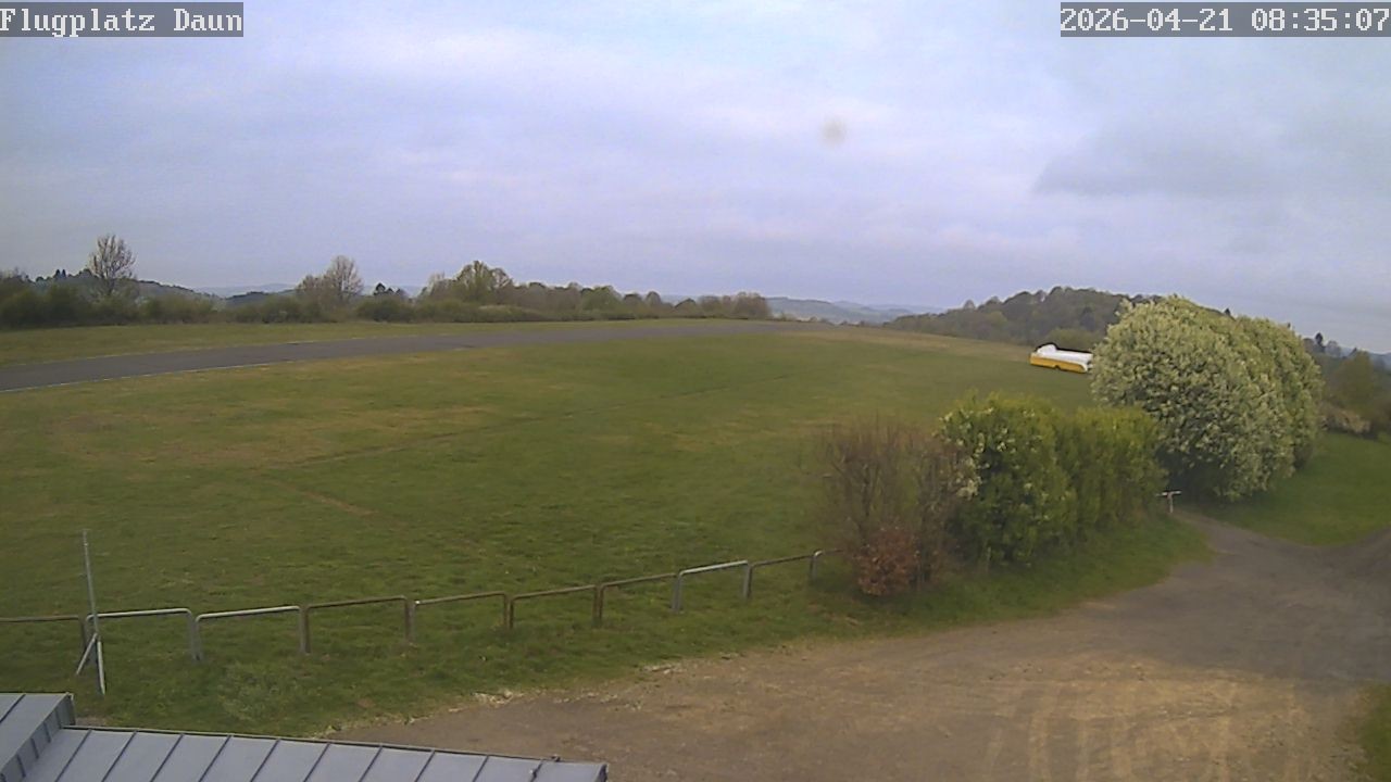 Archived image Webcam Daun, Airfield