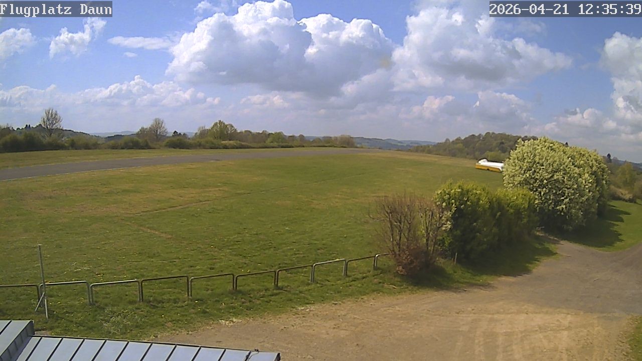Archived image Webcam Daun, Airfield