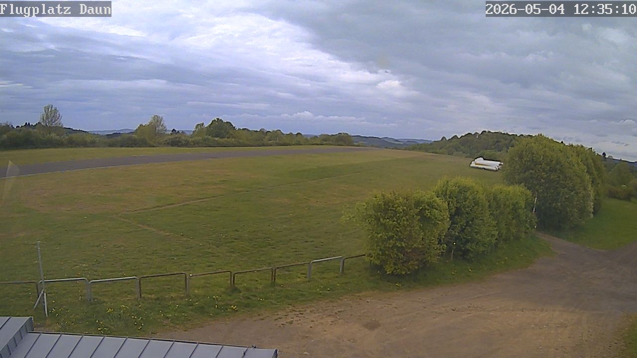 Archived image Webcam Daun, Airfield