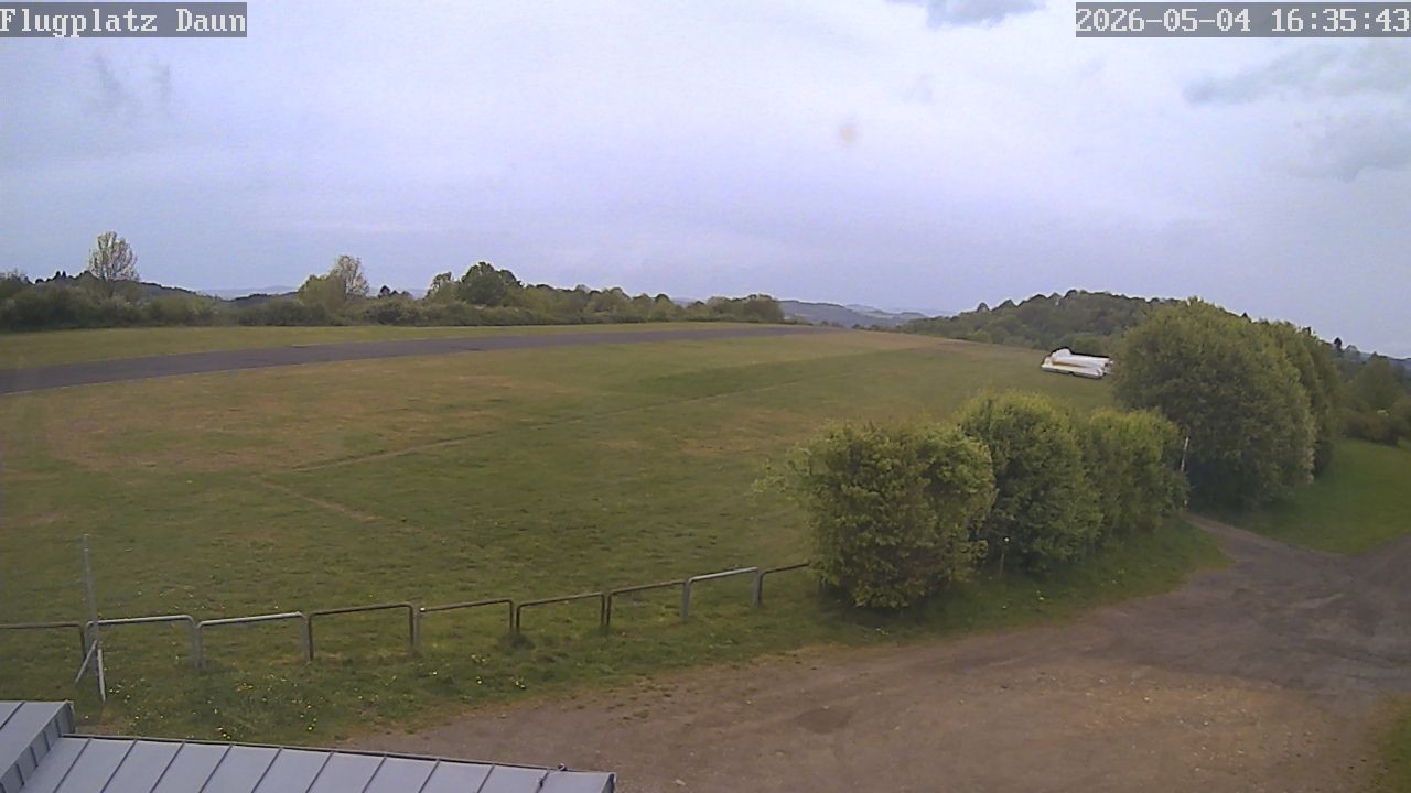Archived image Webcam Daun, Airfield