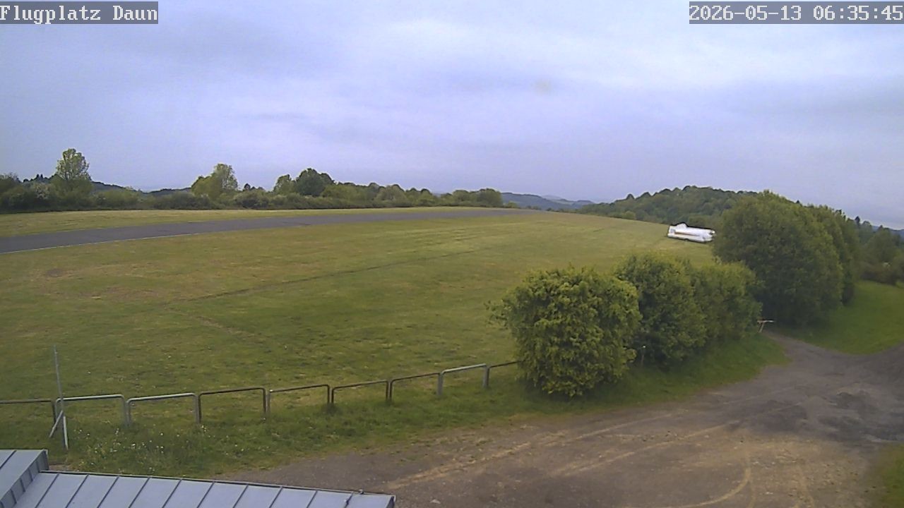 Archiv Foto Webcam Daun - Flugplatz