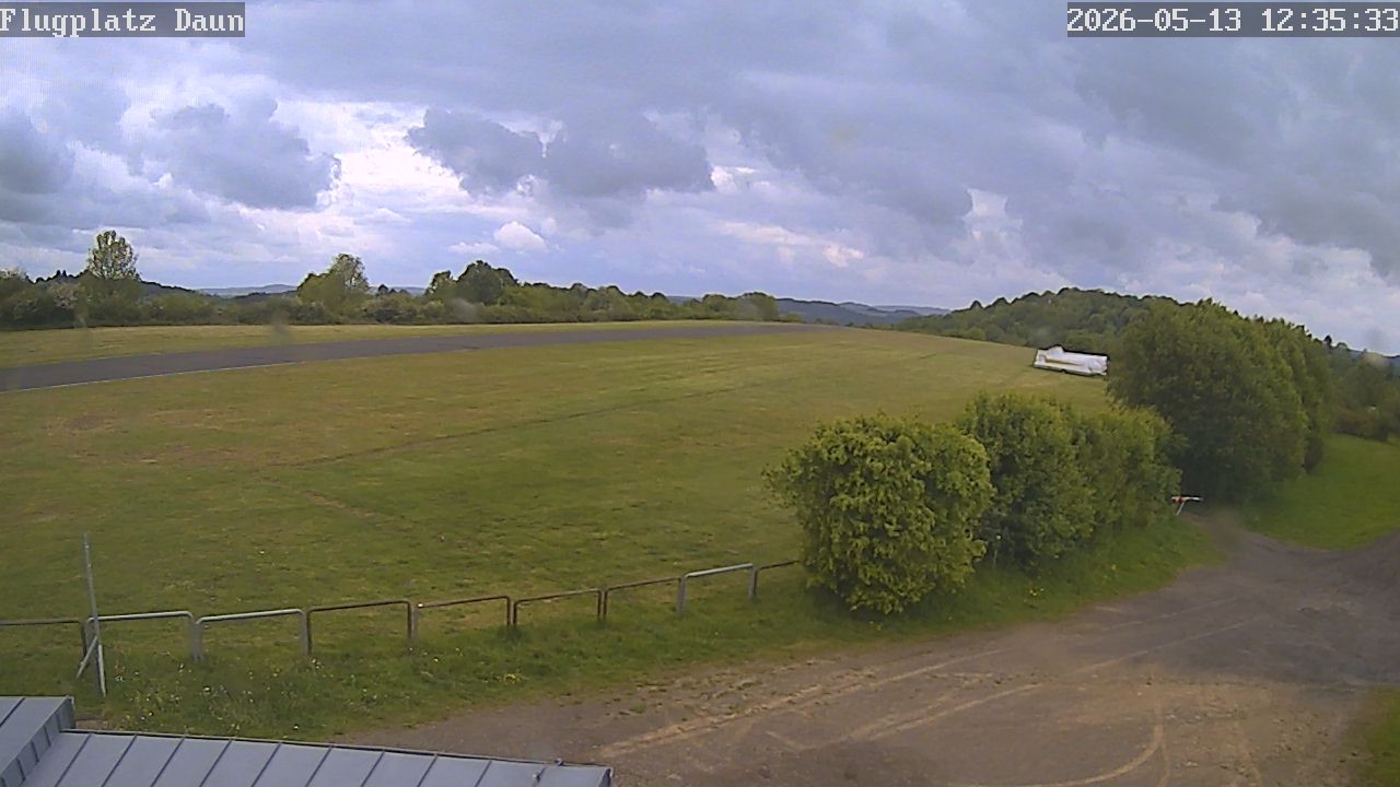 Archiv Foto Webcam Daun - Flugplatz