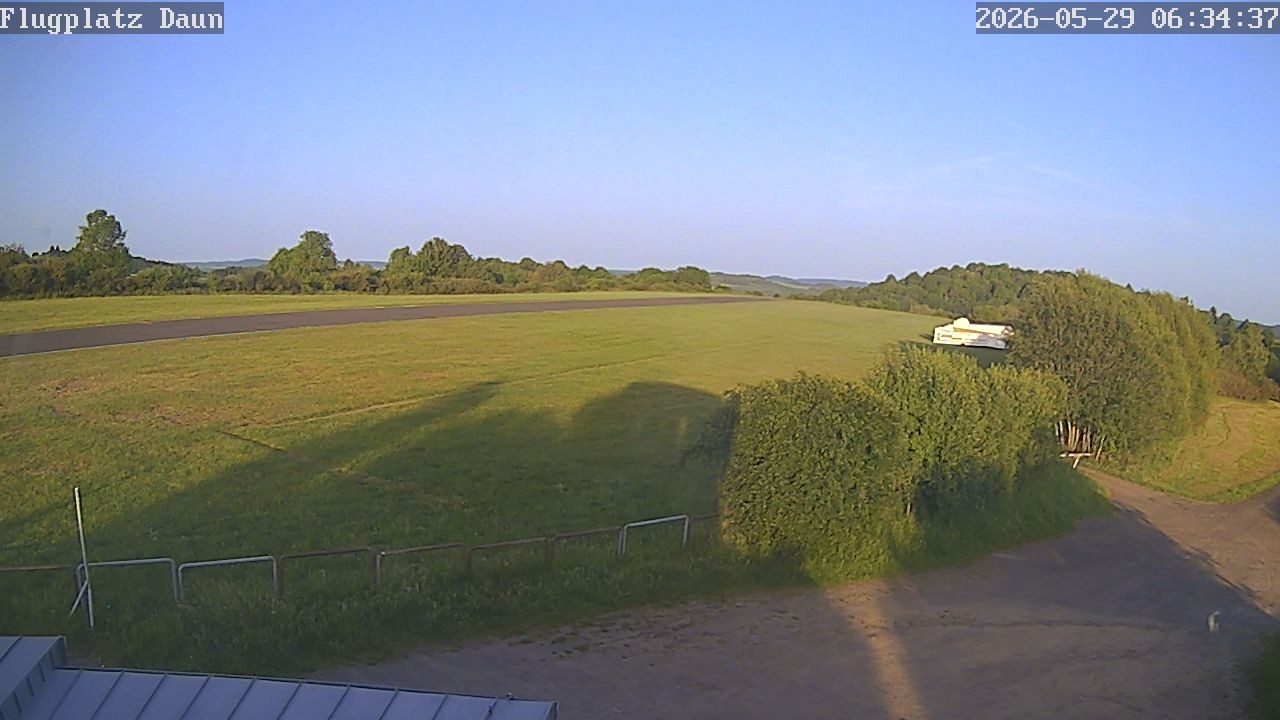 Archiv Foto Webcam Daun - Flugplatz