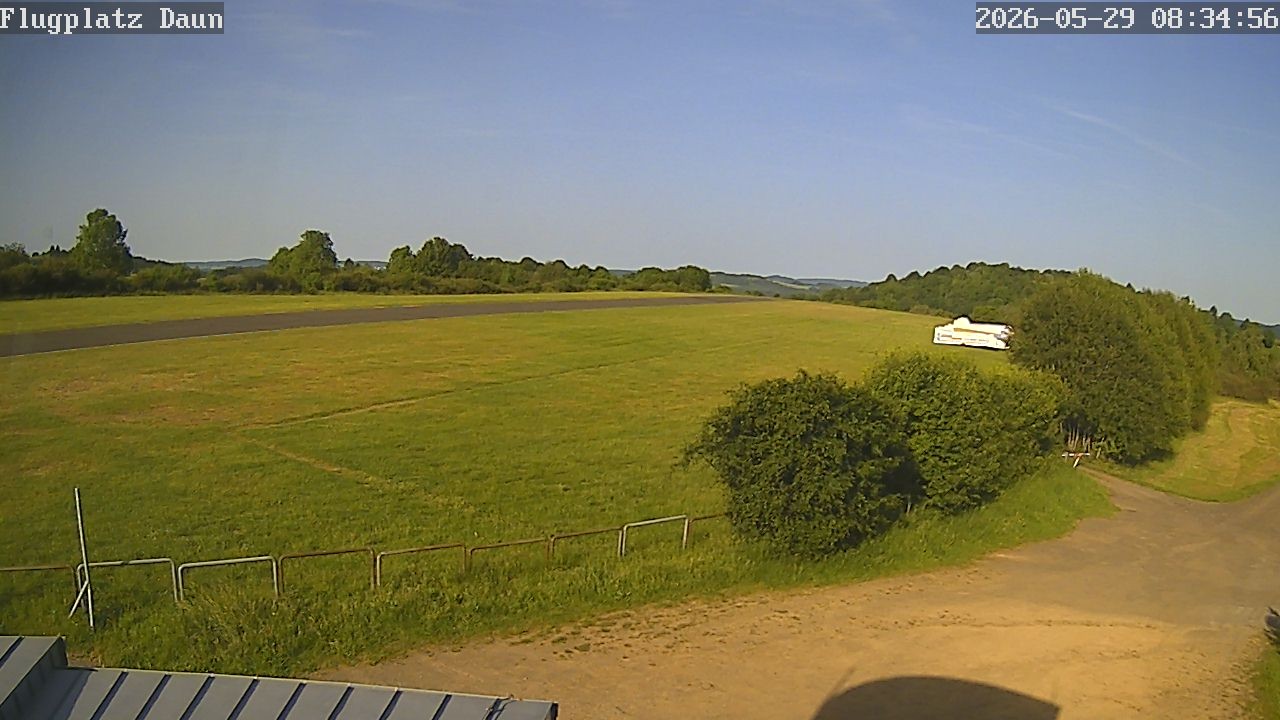 Archiv Foto Webcam Daun - Flugplatz
