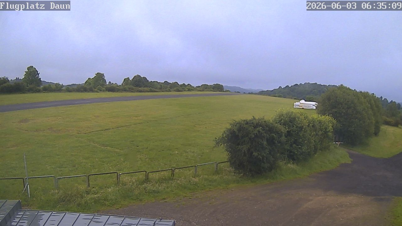 Archived image Webcam Daun, Airfield