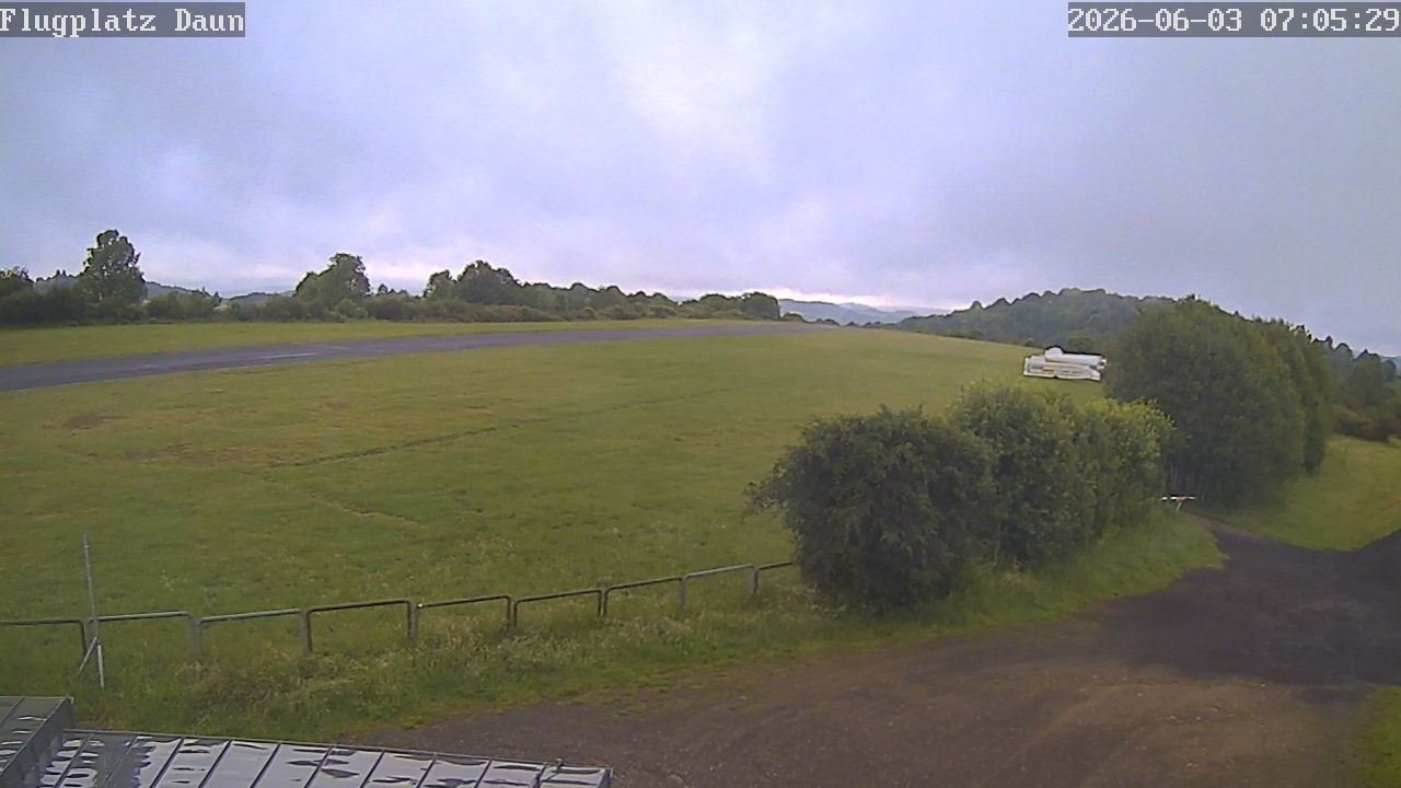 Archived image Webcam Daun, Airfield