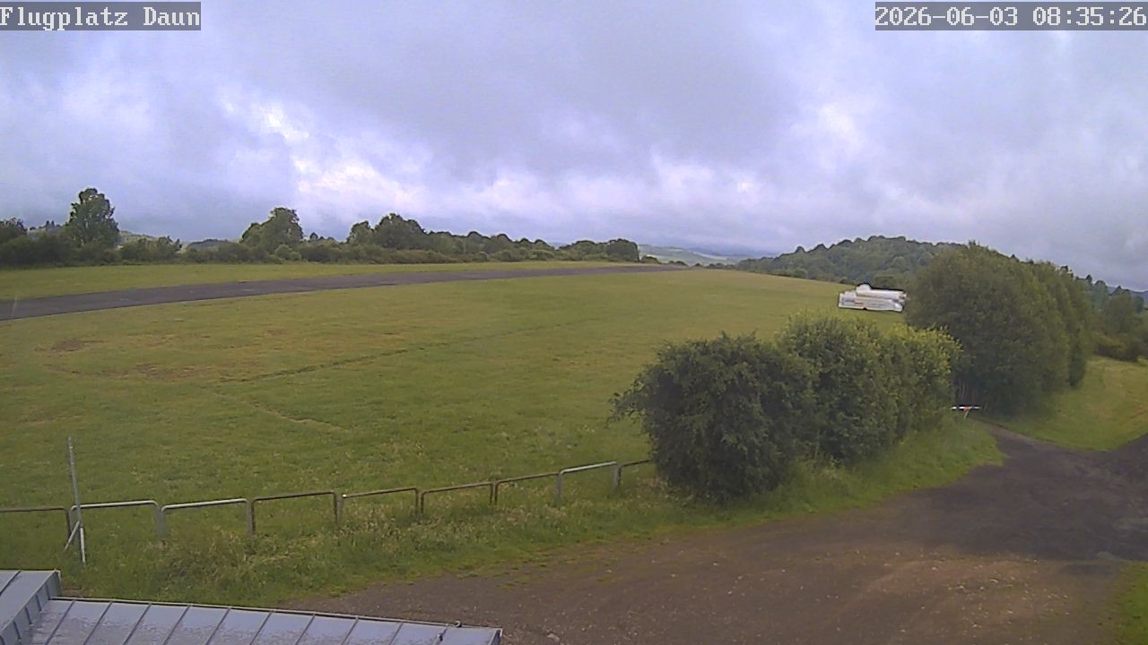 Archived image Webcam Daun, Airfield