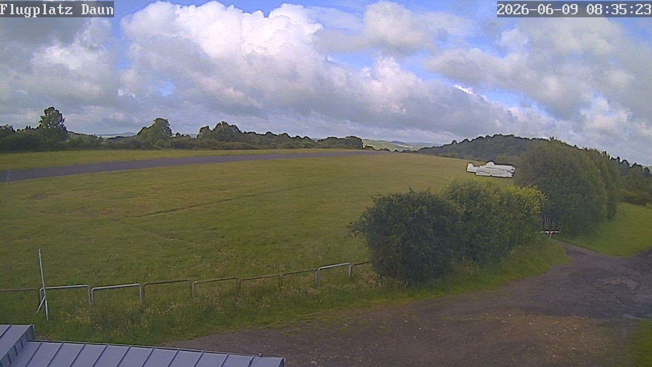 Archiv Foto Webcam Daun - Flugplatz