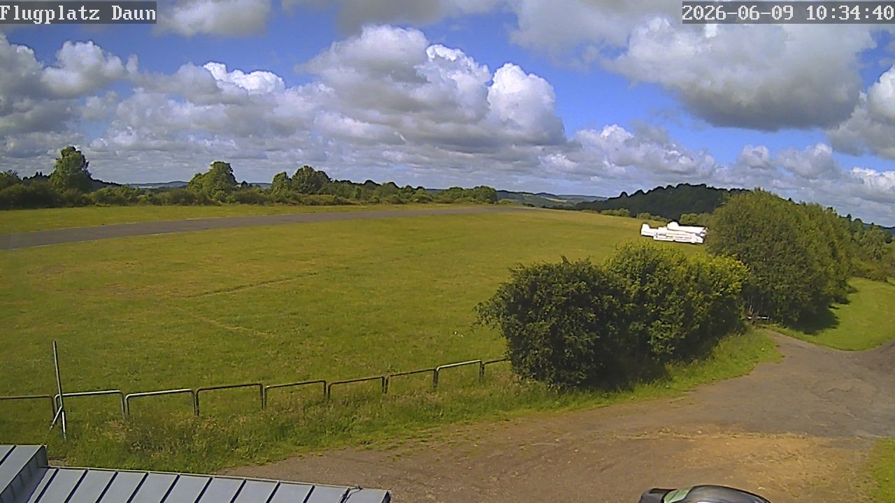 Archiv Foto Webcam Daun - Flugplatz