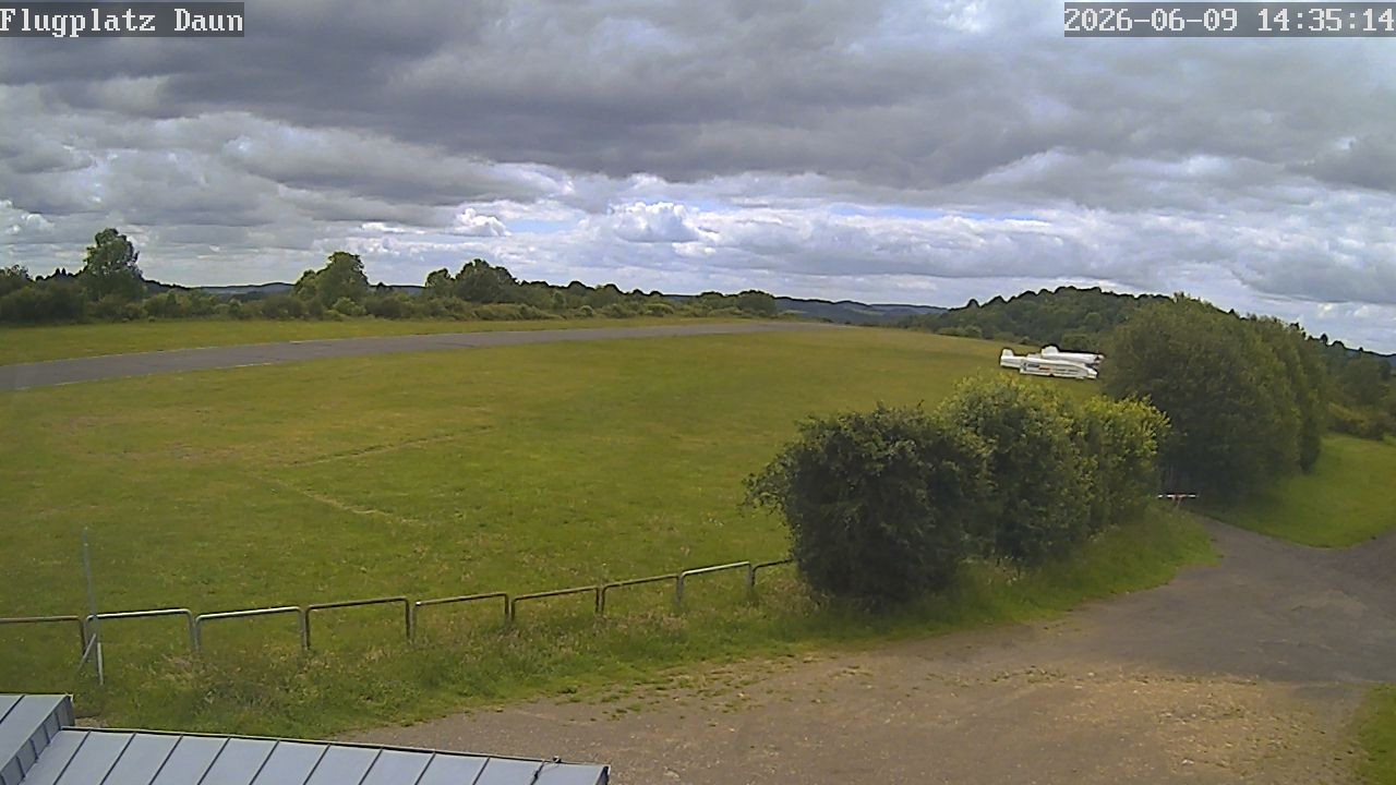 Archiv Foto Webcam Daun - Flugplatz