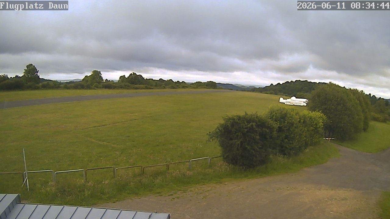 Archived image Webcam Daun, Airfield