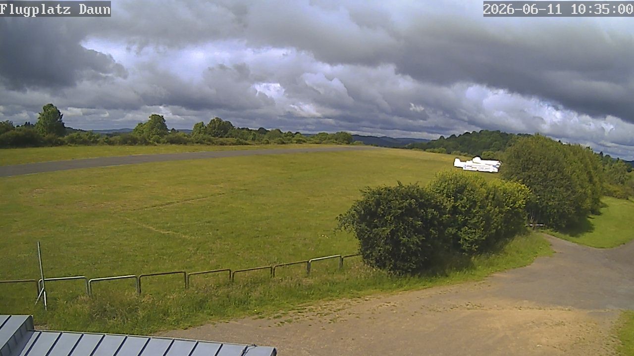 Archived image Webcam Daun, Airfield