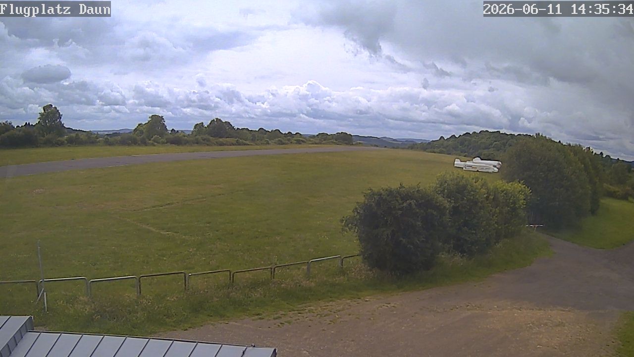 Archived image Webcam Daun, Airfield
