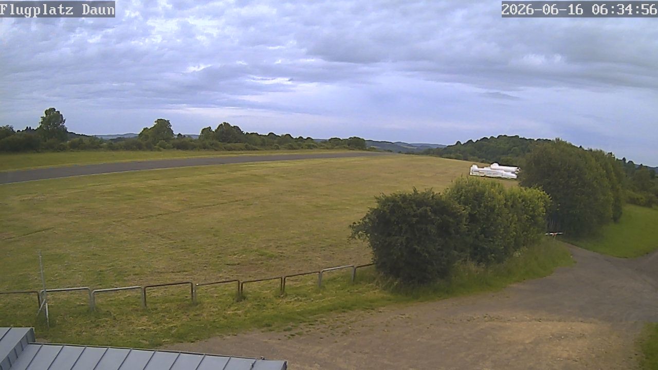 Archiv Foto Webcam Daun - Flugplatz