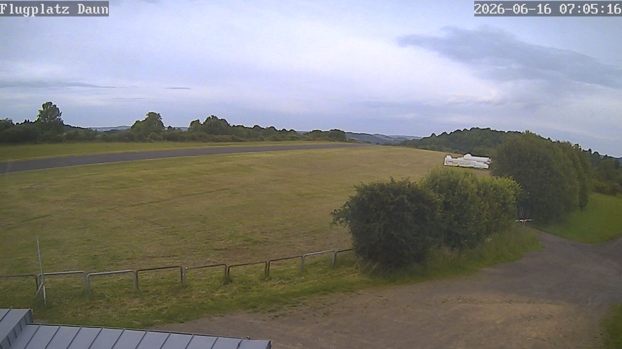 Archiv Foto Webcam Daun - Flugplatz