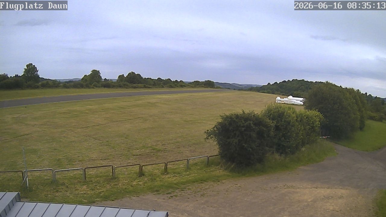 Archiv Foto Webcam Daun - Flugplatz