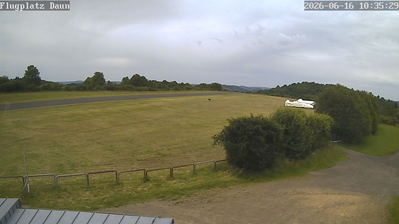 Archiv Foto Webcam Daun - Flugplatz
