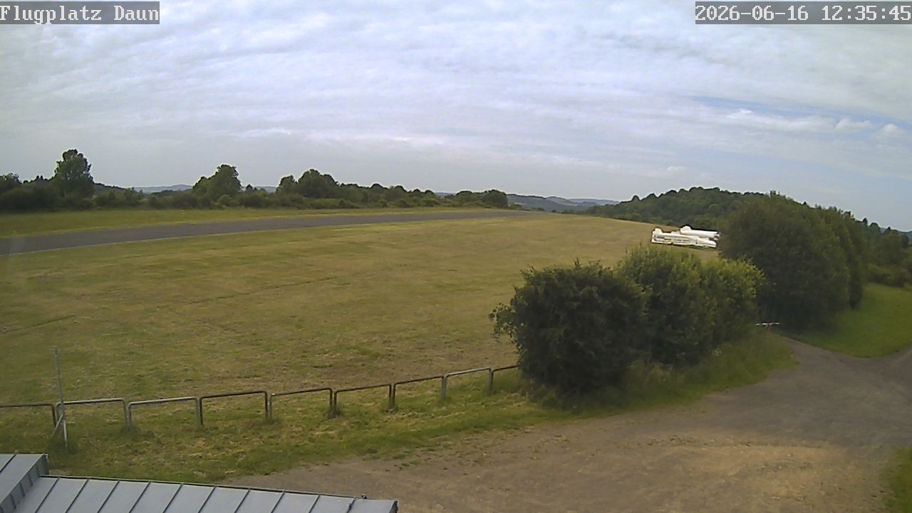Archiv Foto Webcam Daun - Flugplatz