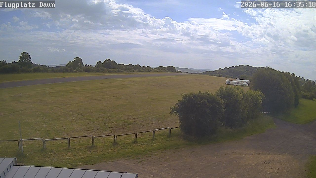 Archiv Foto Webcam Daun - Flugplatz