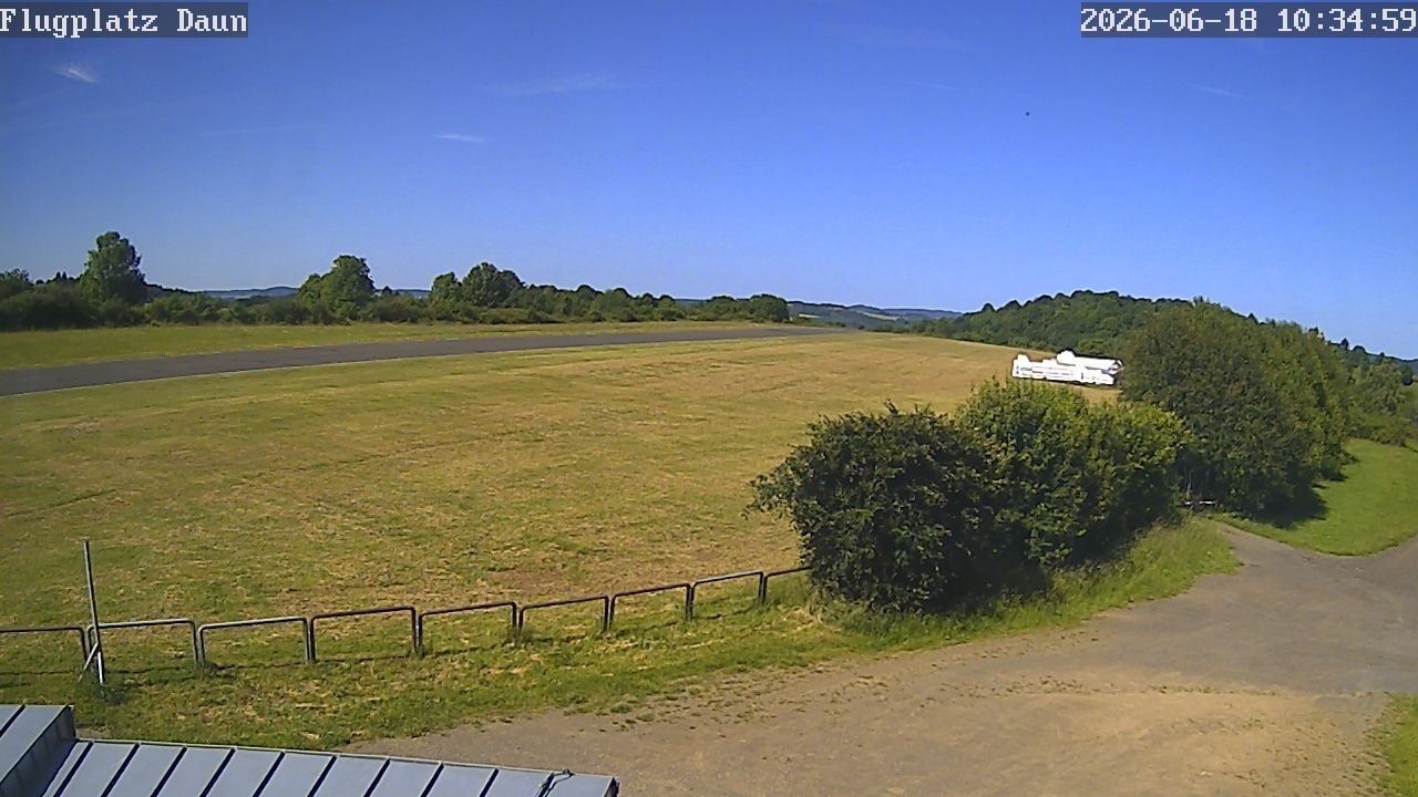 Archiv Foto Webcam Daun - Flugplatz