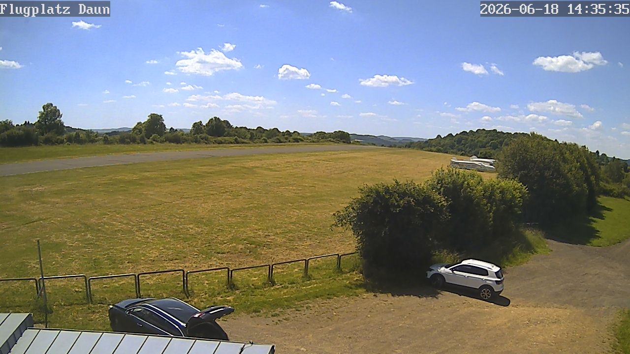 Archiv Foto Webcam Daun - Flugplatz
