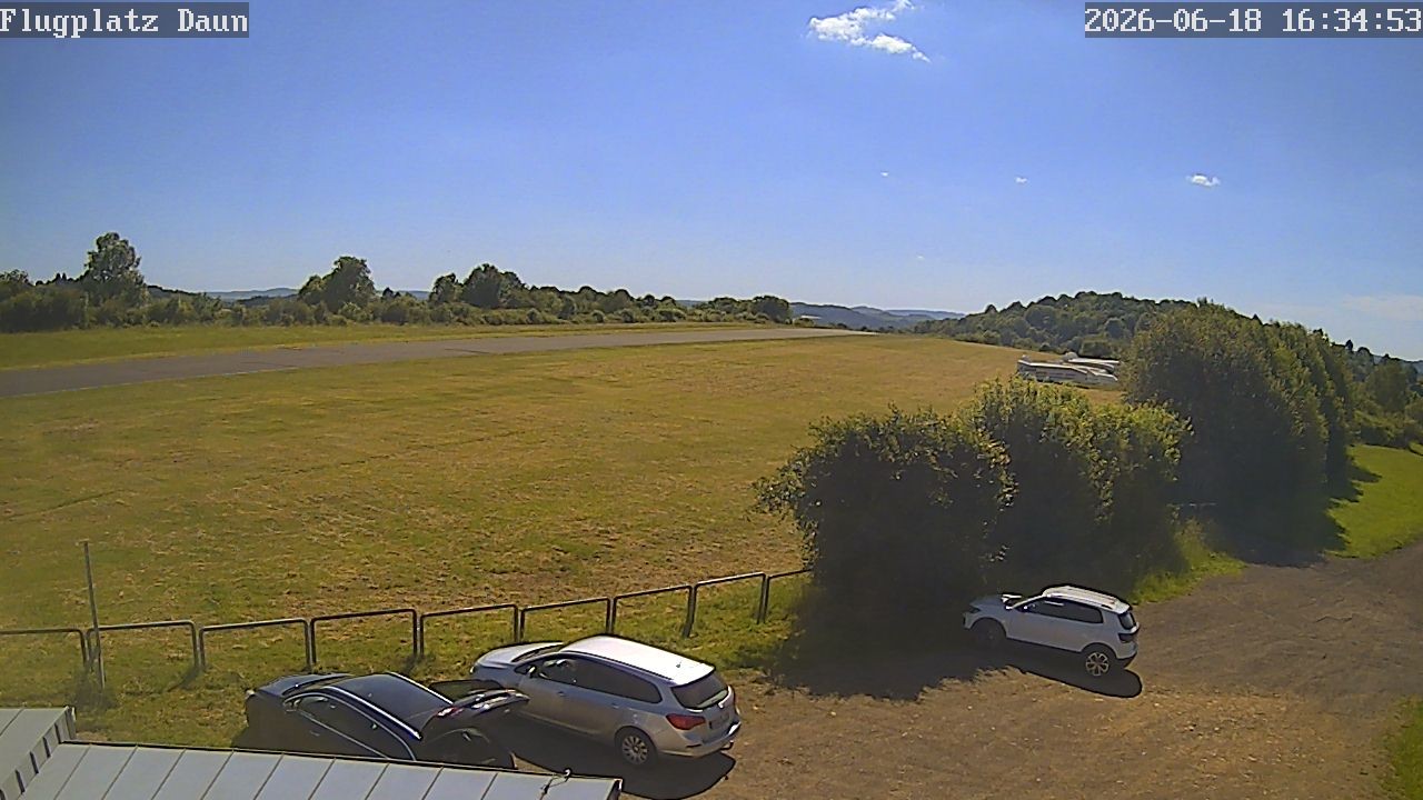 Archiv Foto Webcam Daun - Flugplatz