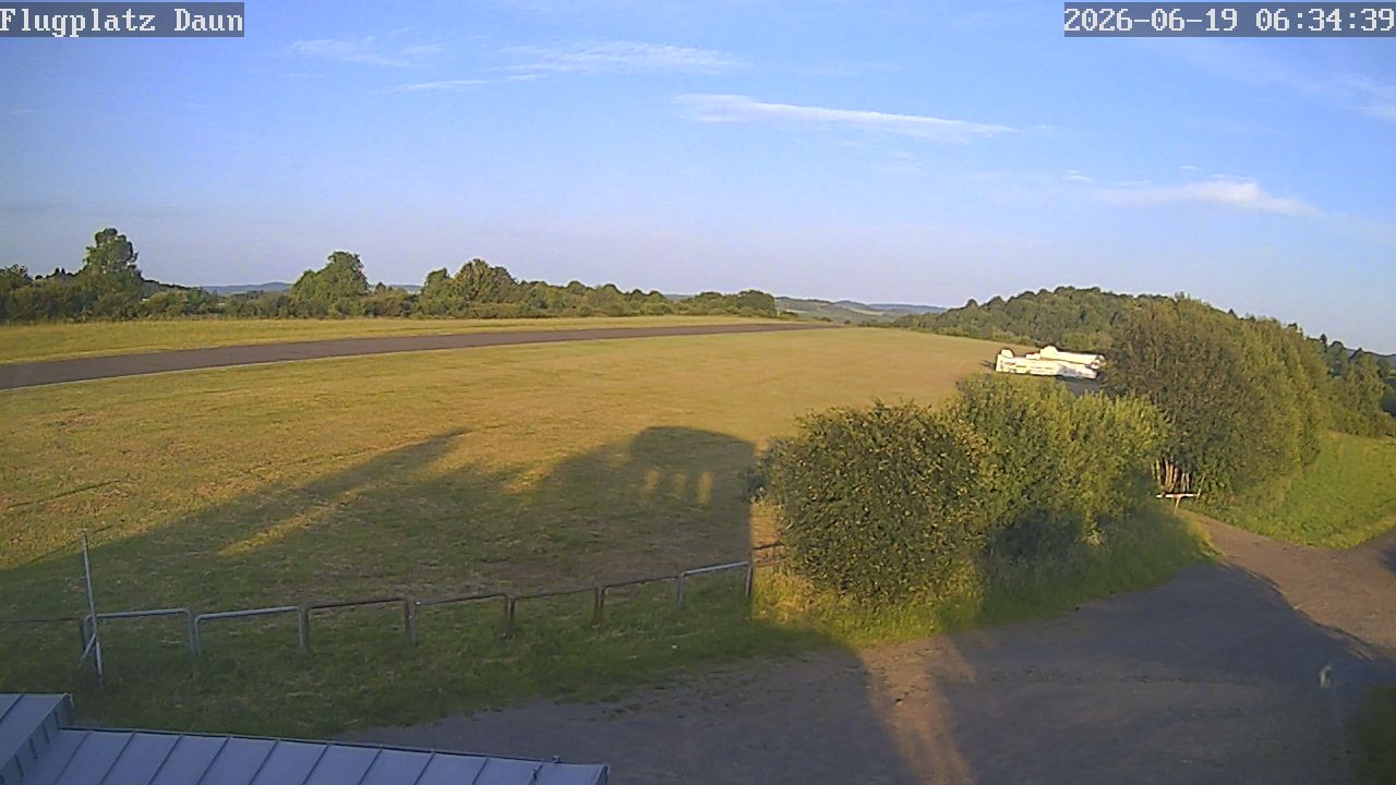 Archiv Foto Webcam Daun - Flugplatz