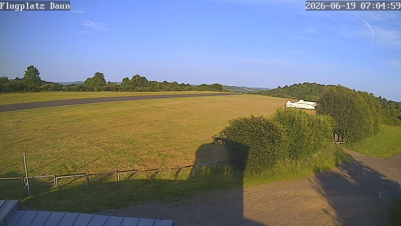 Archiv Foto Webcam Daun - Flugplatz