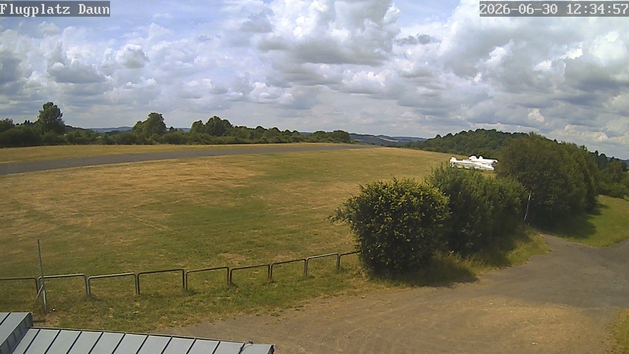 Archiv Foto Webcam Daun - Flugplatz