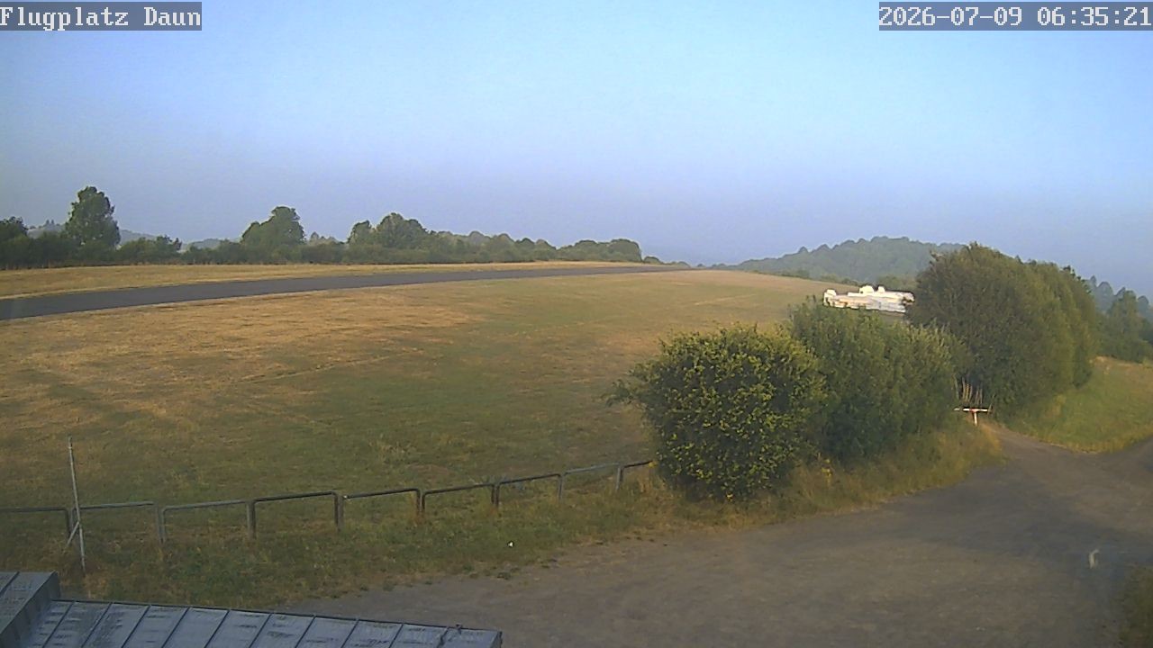 Archived image Webcam Daun, Airfield
